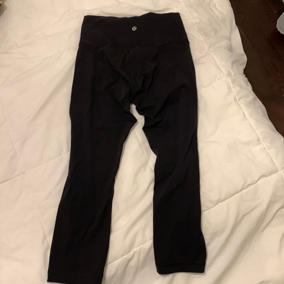 Cropped LuluLemon Leggings - Picture 1 of 3